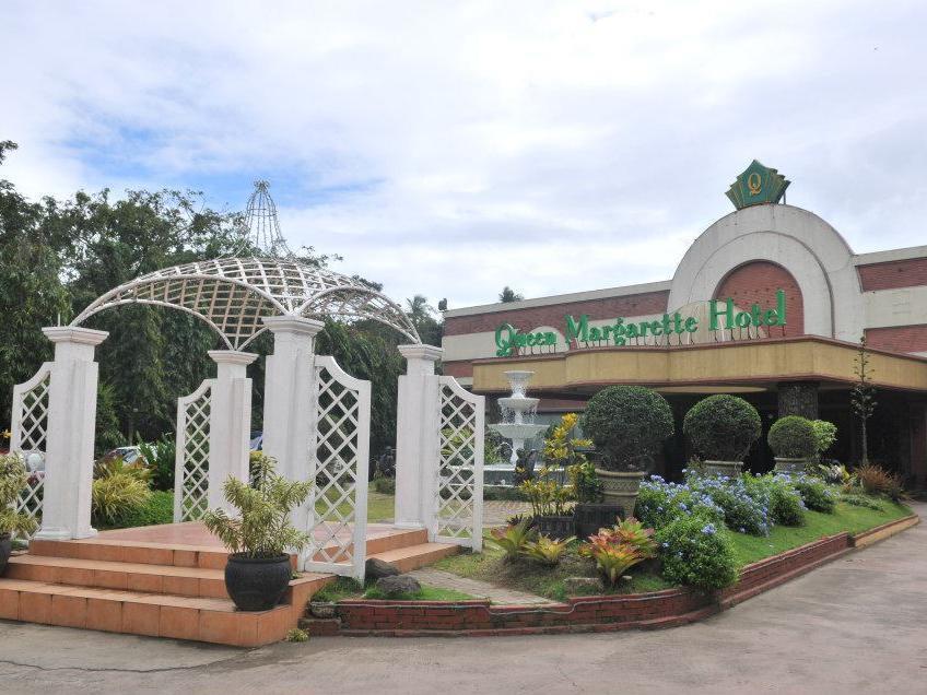 Queen Margarette Hotel Лусена Экстерьер фото